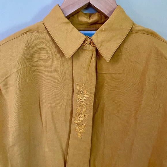 Vintage New Concepts Golden Yellow Button Down Top Womens Size Medium - Picture 6 of 10